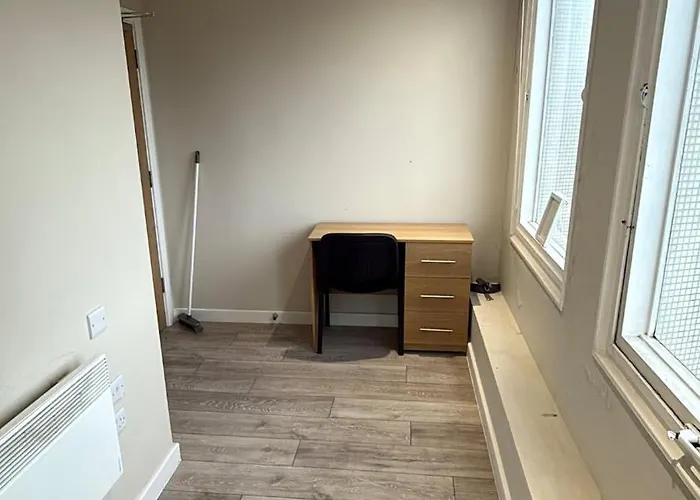 Daire Views Floor - Center