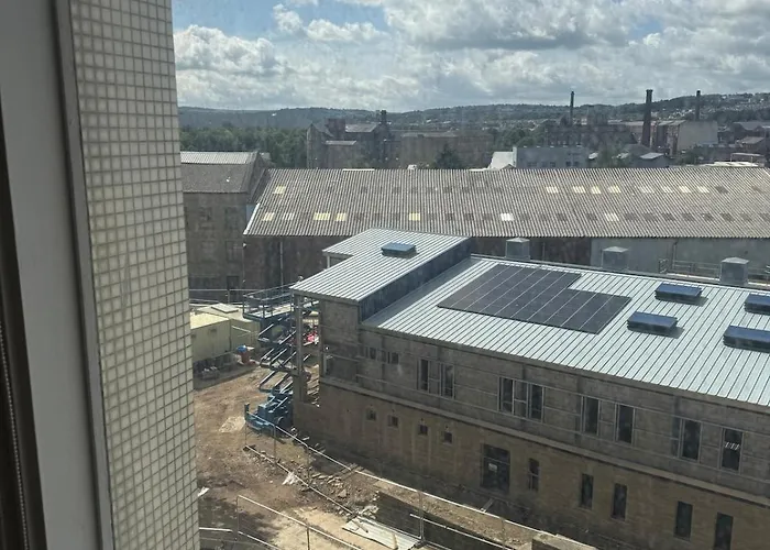 Views Floor - Center