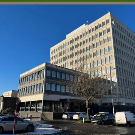 Views Floor - Center * Bradford (West Yorkshire)