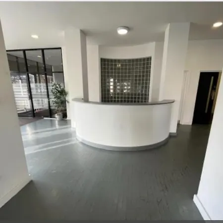 Views Floor - Center Apartment